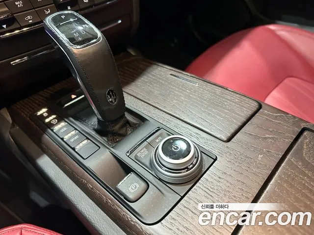 Maserati Ghibli 2023 thumb 9