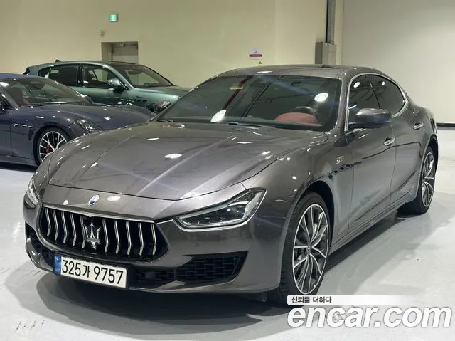 Maserati Ghibli 2023 thumb 12