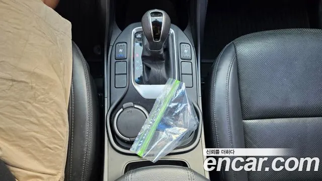 Hyundai Santa Fe 2016 thumb 9