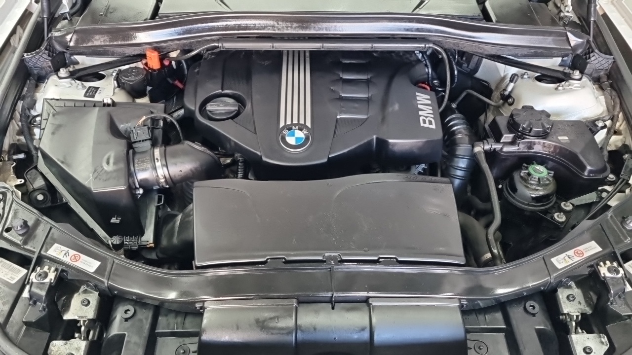 BMW X1 2010 thumb 6