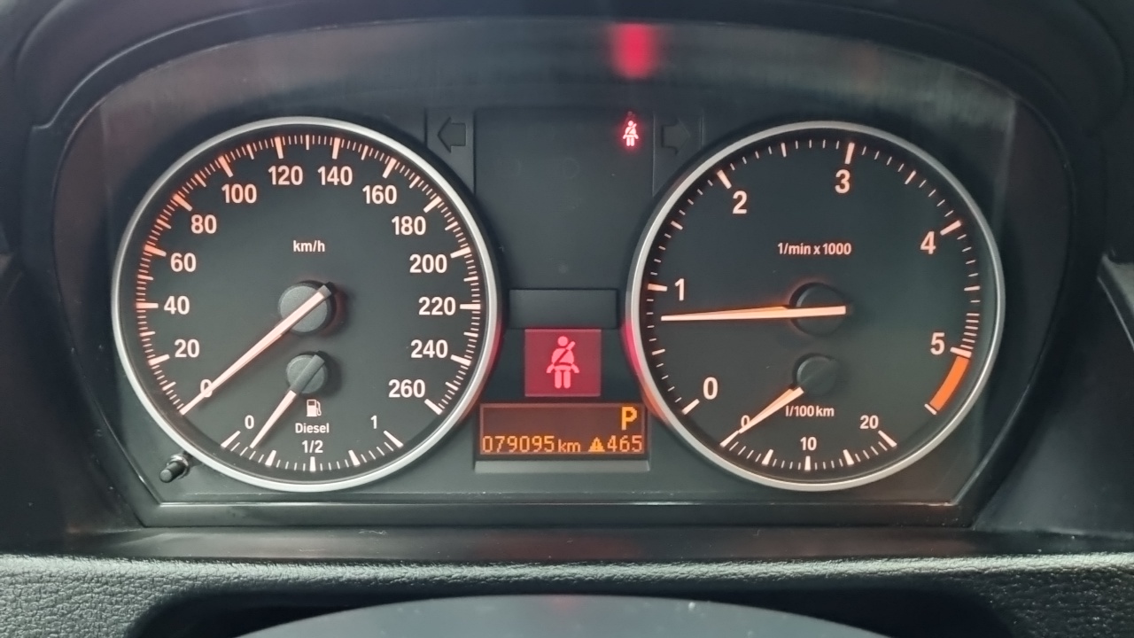 BMW X1 2010 thumb 8
