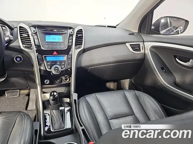 Hyundai i30 2015 thumb 10