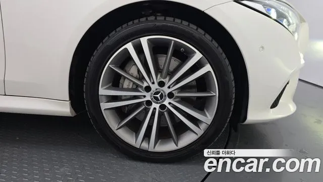 Mercedes-Benz CLS-Class 2019 thumb 5