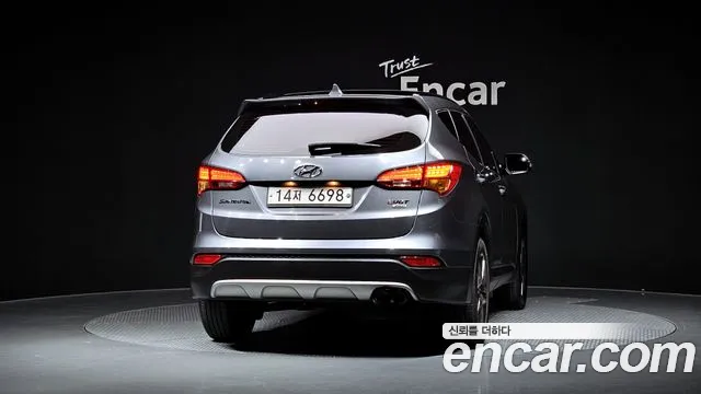Hyundai Santa Fe 2014 thumb 4