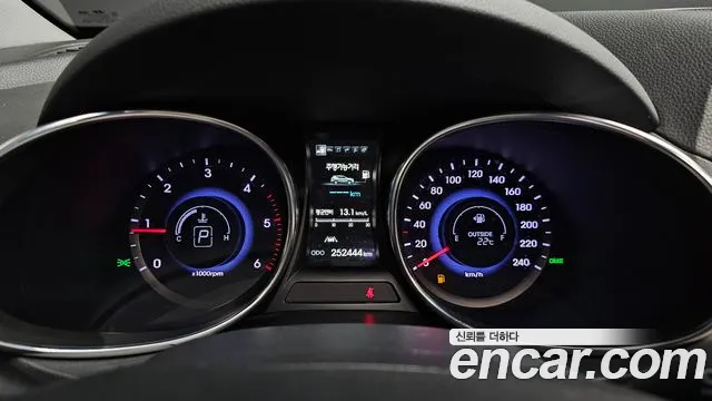 Hyundai Santa Fe 2014 thumb 8