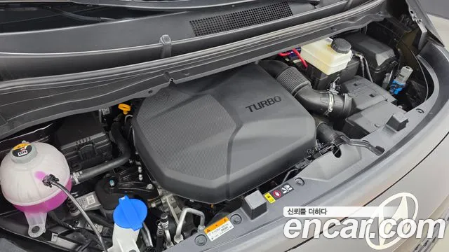 Hyundai Staria 2025 thumb 6