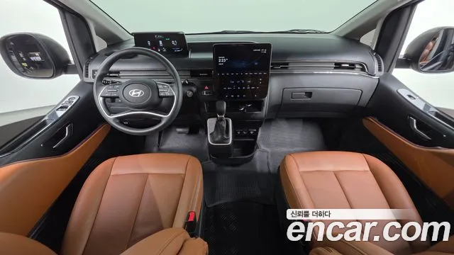 Hyundai Staria 2025 thumb 7
