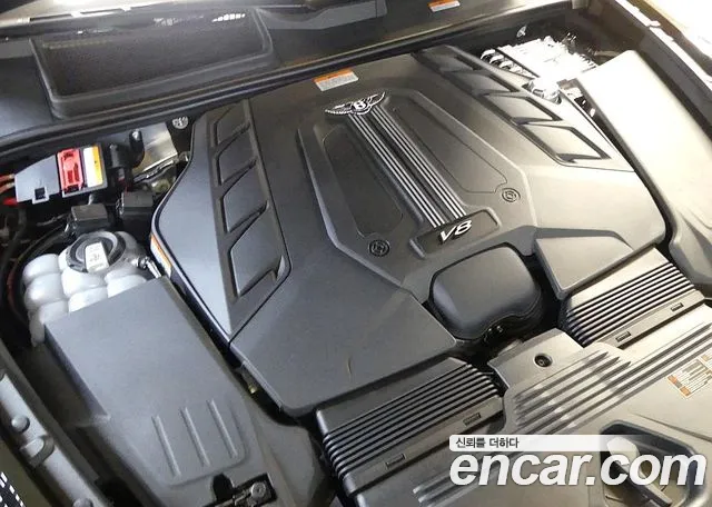 Bentley Bentayga 2026 thumb 6