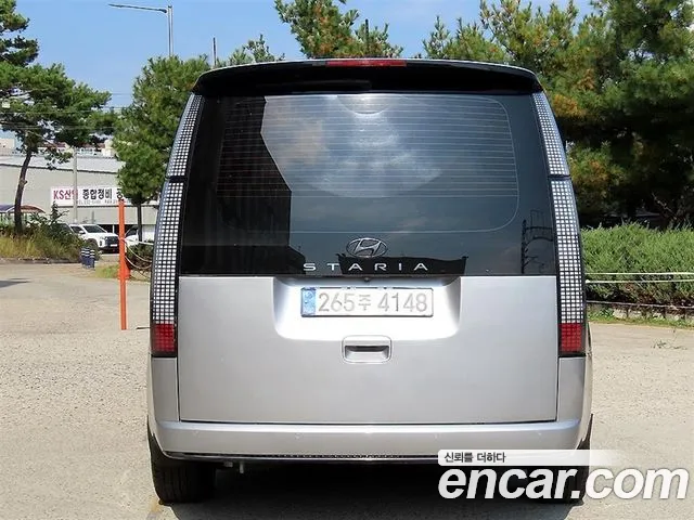 Hyundai Staria 2022 thumb 4