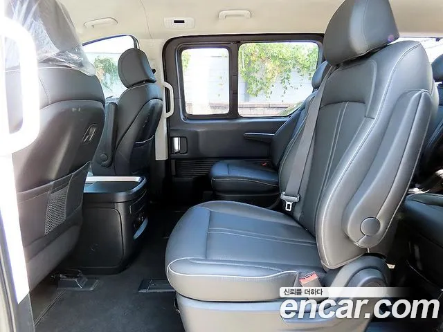 Hyundai Staria 2022 thumb 6