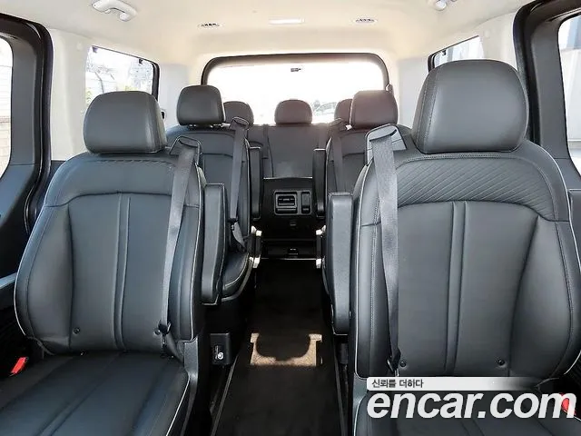 Hyundai Staria 2022 thumb 7