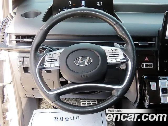 Hyundai Staria 2022 thumb 9