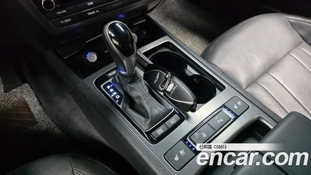 Hyundai Genesis 2016 thumb 9