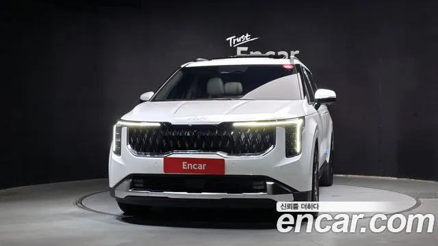 Kia Carnival 2024 thumb 3