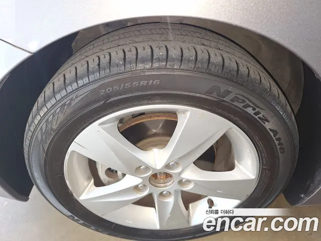 Hyundai Avante 2012 thumb 6