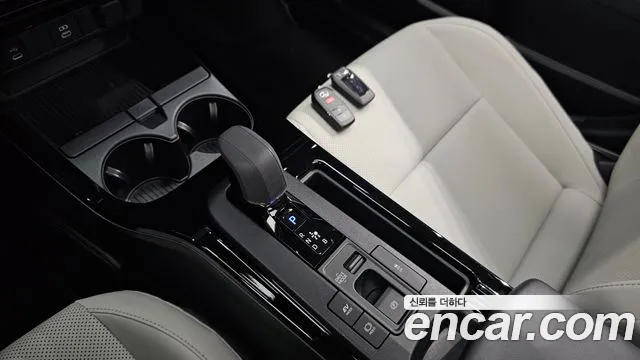Toyota Prius 2024 thumb 9