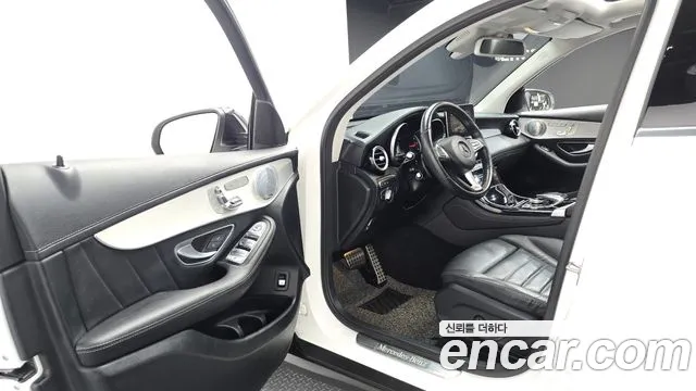 Mercedes-Benz GLC 2018 thumb 10
