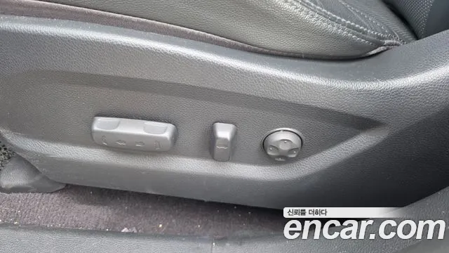 Hyundai Santa Fe 2016 thumb 10