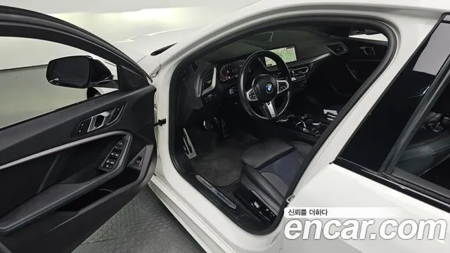 BMW 1-Series 2023 thumb 11