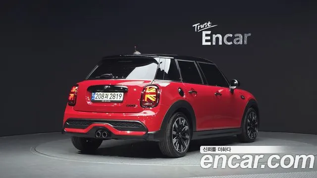 MINI Hatch 2022 thumb 2