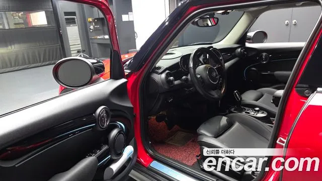 MINI Hatch 2022 thumb 10