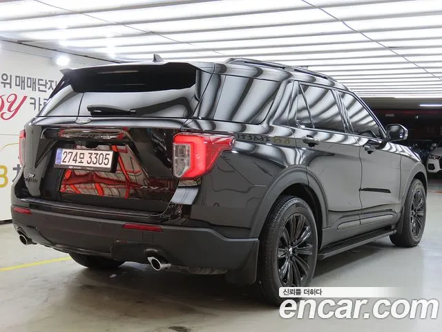 Ford Explorer 2022 thumb 3