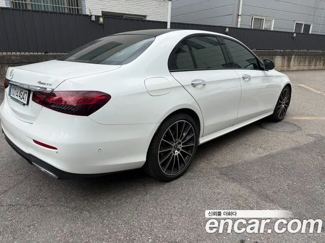 Mercedes-Benz E-Класс 2023 thumb 2