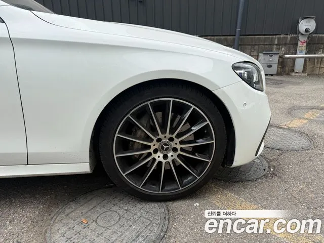 Mercedes-Benz E-Класс 2023 thumb 5