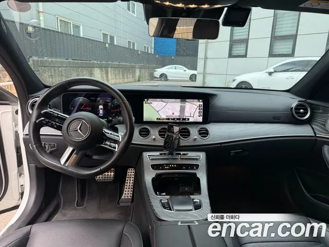 Mercedes-Benz E-Класс 2023 thumb 6