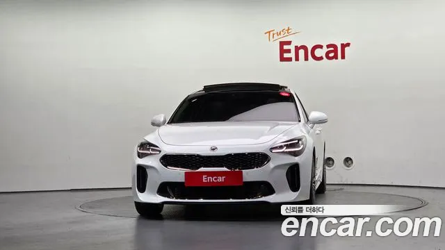 Kia Stinger 2017 thumb 3