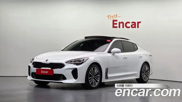 Kia Stinger 2017 thumb 12