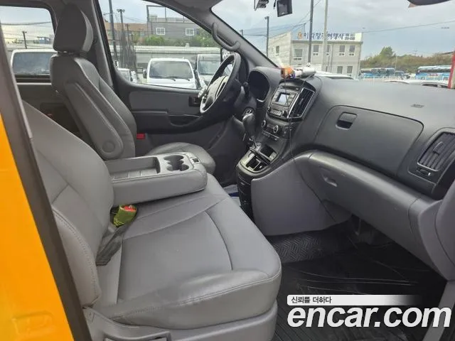 Hyundai Starex 2018 thumb 6