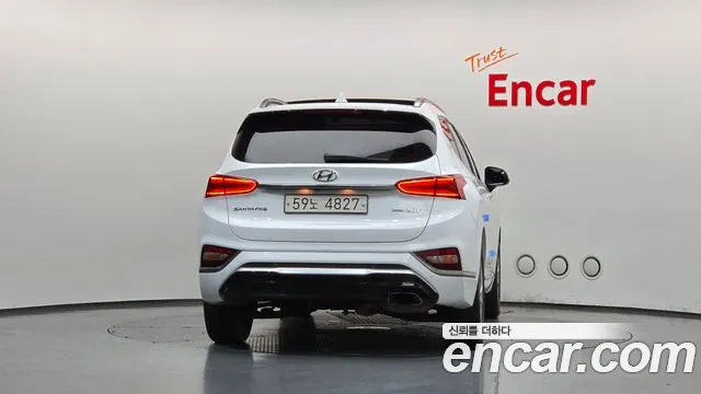 Hyundai Santa Fe 2018 thumb 4