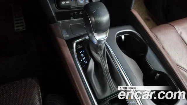 Hyundai Santa Fe 2018 thumb 9