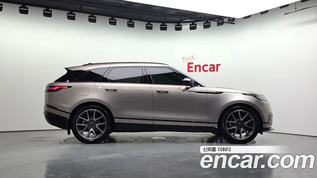 Land Rover Range Rover Velar 2026 thumb 5