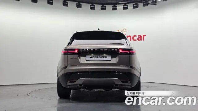 Land Rover Range Rover Velar 2026 thumb 6