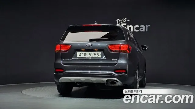 Kia Sorento 2017 thumb 4