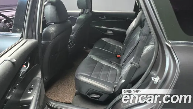 Kia Sorento 2017 thumb 12