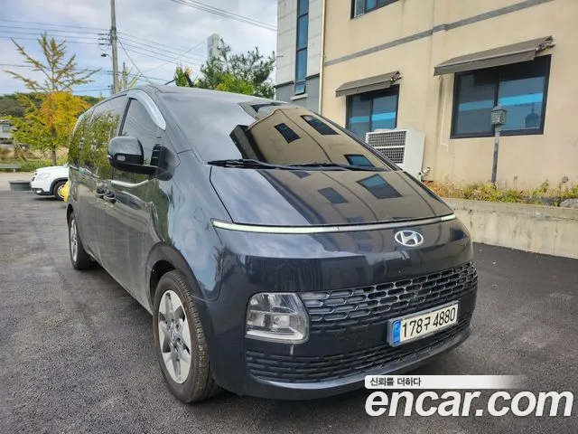 Hyundai Staria 2021 thumb 2