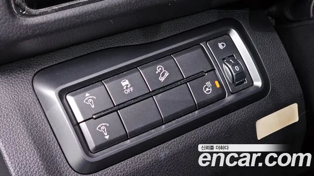 KG_Mobility_Ssangyong TIBOLI 2019 thumb 12
