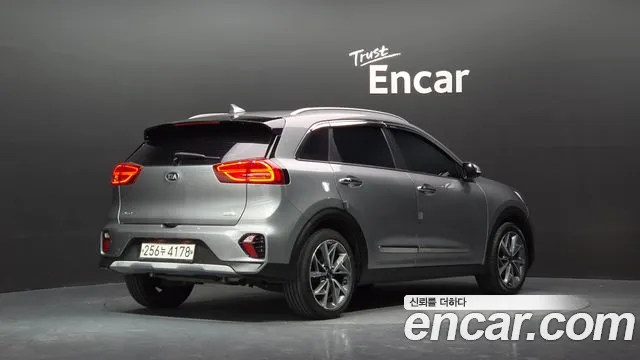 Kia Niro 2019 thumb 2