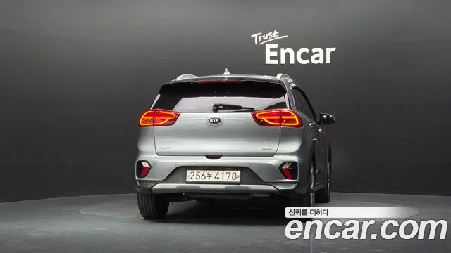 Kia Niro 2019 thumb 4