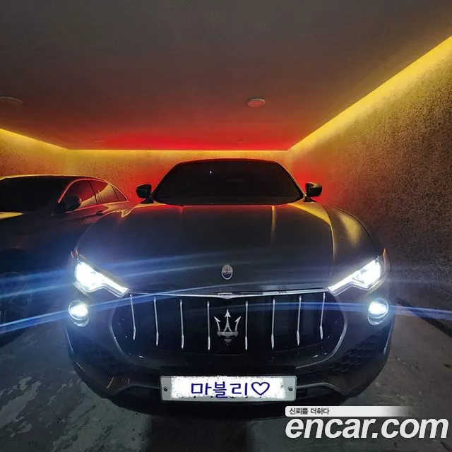 Maserati Levante 2018 thumb 5