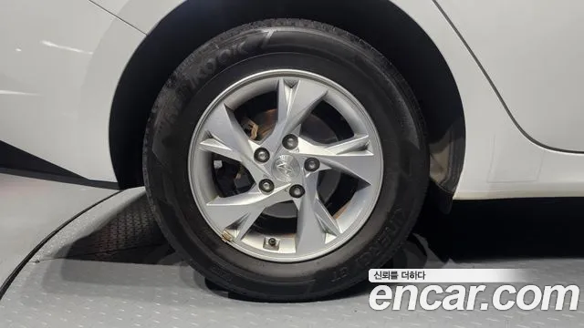 Hyundai Avante 2021 thumb 5