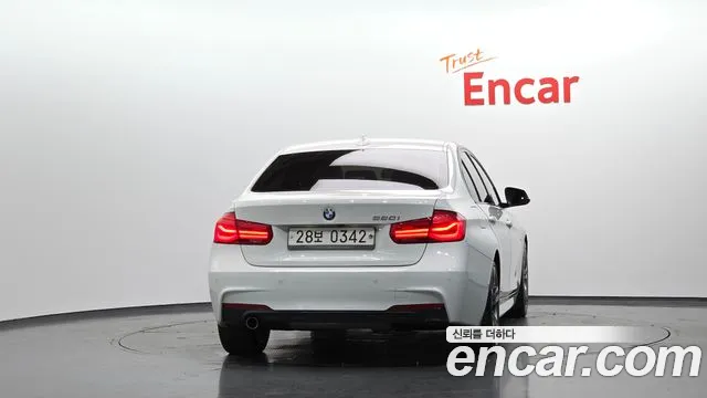 BMW 3-Series 2016 thumb 4