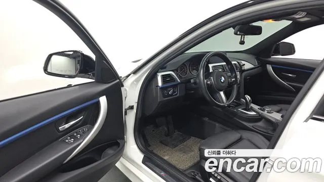 BMW 3-Series 2016 thumb 10