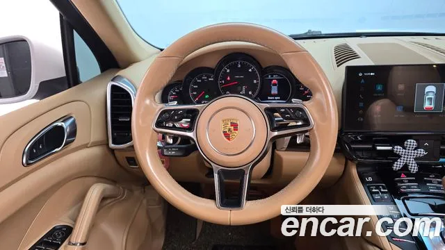 Porsche Cayenne 2015 thumb 12