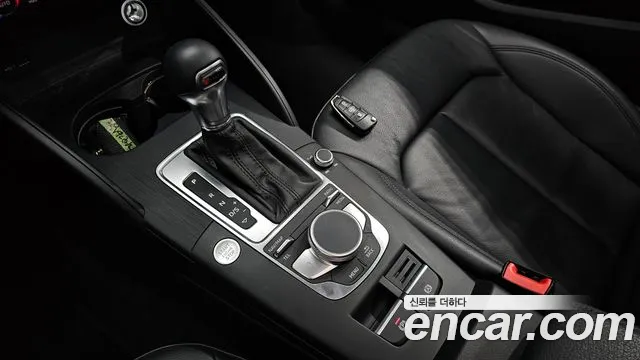 Audi A3 2018 thumb 8