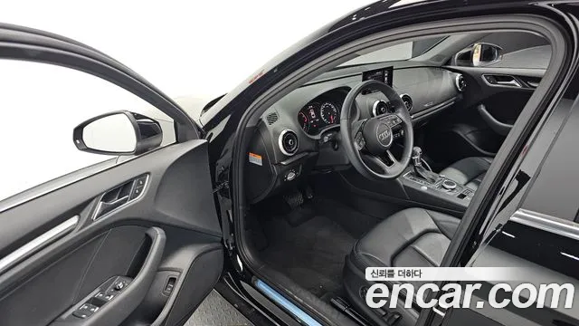 Audi A3 2018 thumb 9