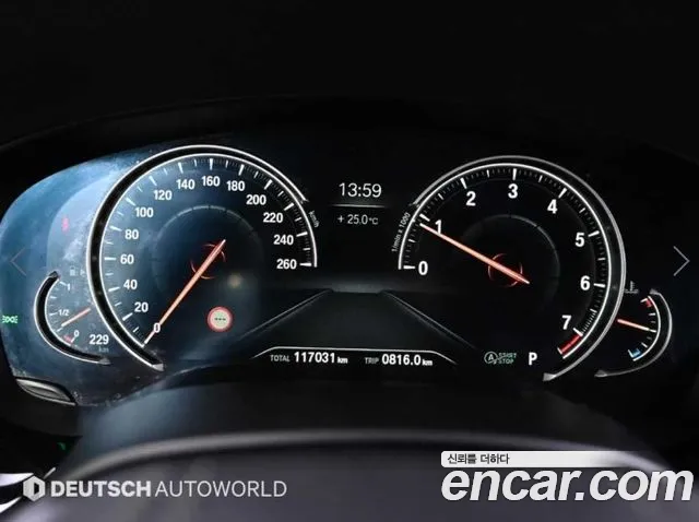 BMW 5-Series 2017 thumb 8